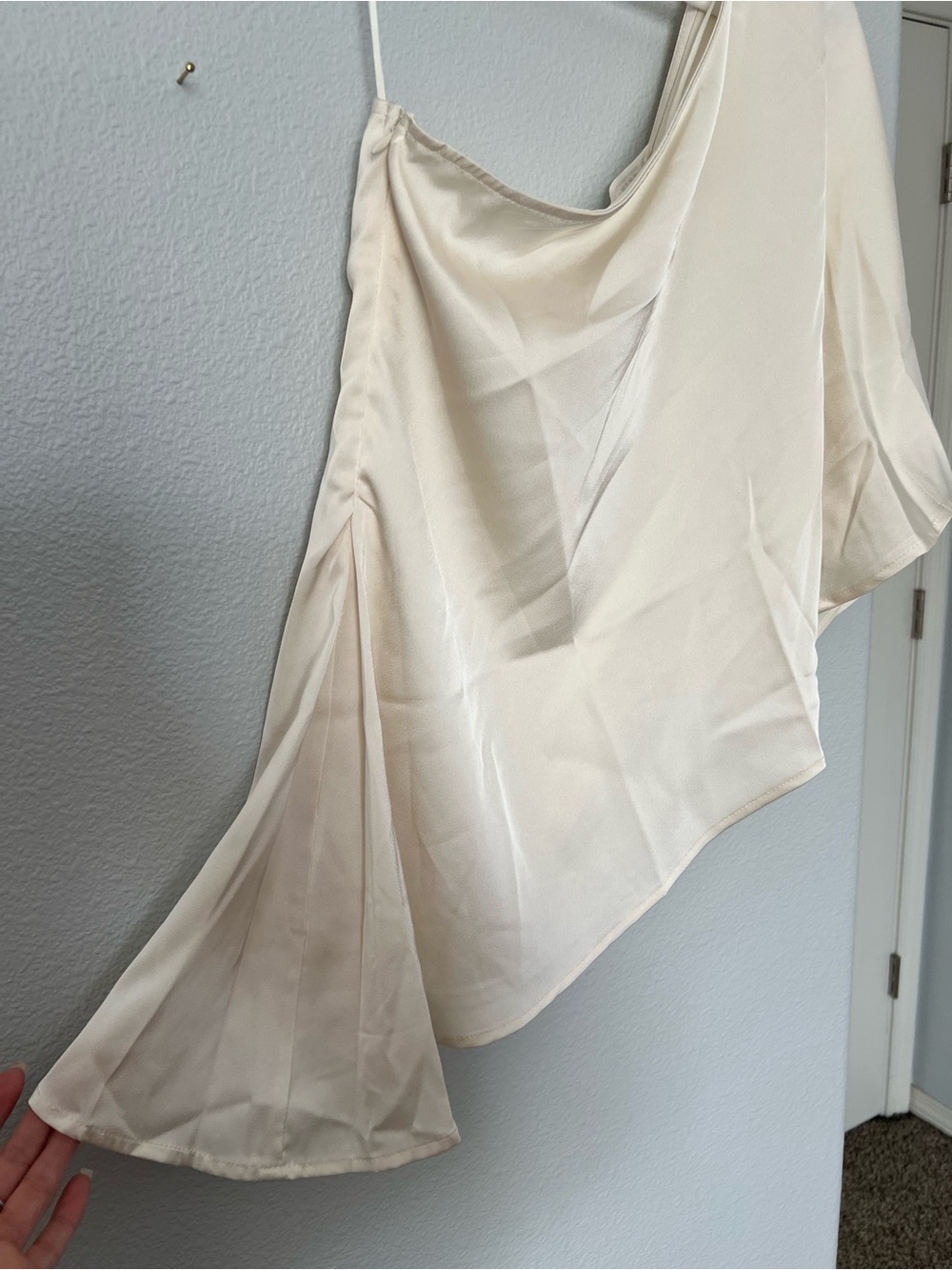 12th Tribe Anya Ivory One Shoulder Asymmetric Top - Picture 10 of 13
